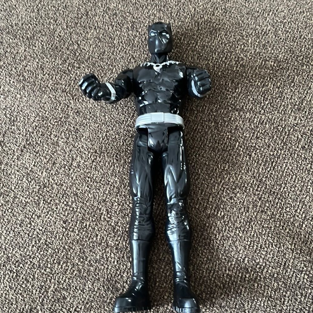 Black Panther Marvel Avengers 11.5” Black/Silver Figure Hasbro C-3632B 2017